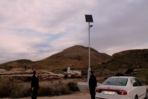 Pulpí apuesta por la energía solar para la iluminación pública de farolas en zonas y cortijos alejados del casco urbano