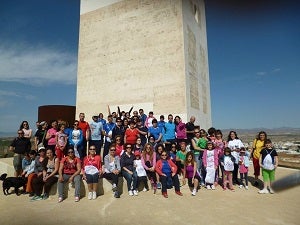 Subida al Castillo de mujeres y hombres por la Igualdad en Huércal-Overa