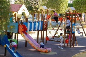 Carboneras inicia los trabajos para ampliar la zona de juegos del Parque Andaluz