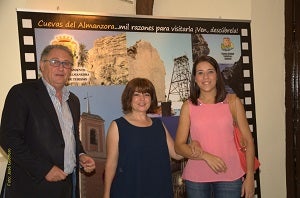 El Castillo de Cuevas acoge la la exposición Itinerante de “Las 7 Maravillas”