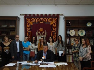39 jóvenes se incorporan a trabajar en el consistorio veratense a través del Plan Emple@Joven