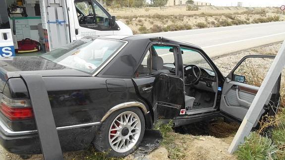 Un choque frontal en Turre se salda con dos heridos