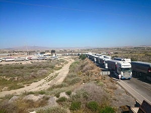 Quince días para que se arregle el acceso de camiones al puerto garruchero