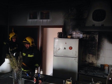 Incendio en un apartamento del Parque Comercial de Mojácar