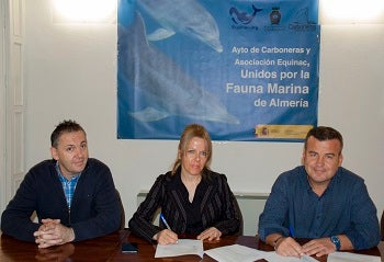 Carboneras, pionero en un acuerdo con Equinac para conservar el medio marino