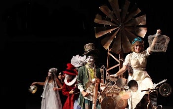 Lamaraña Teatro presenta en Carboneras el espectáculo infantil “Alicia”