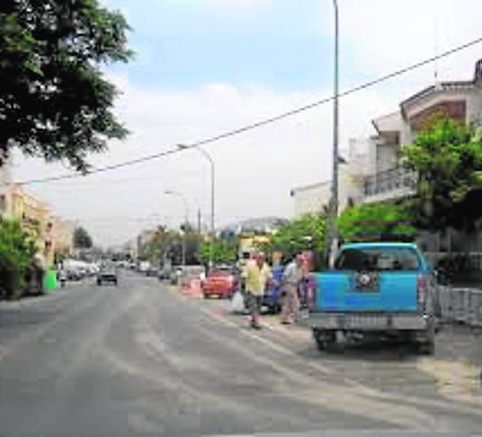 El alcalde de Turre aprueba por Decreto la acera de la Avenida Almería