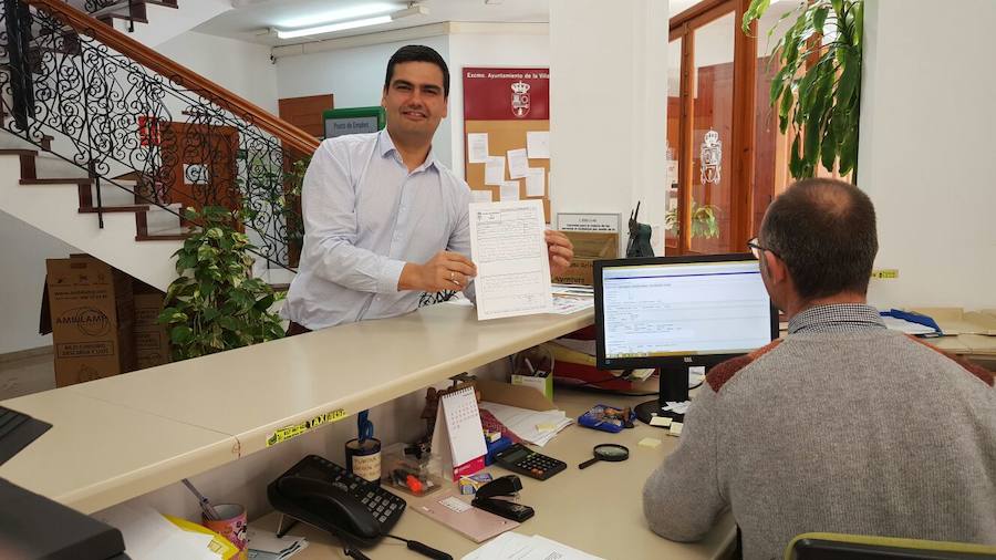 El alcalde de Turre dimite para dar el relevo al PSOE tal y como se acordó