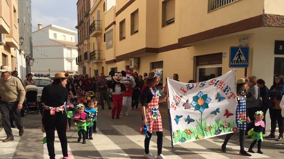 Los más pequeños celebran su desfile de carnaval