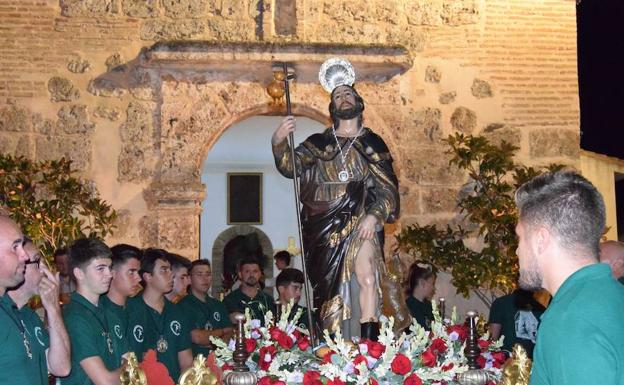 Momento de la salida del santo. 