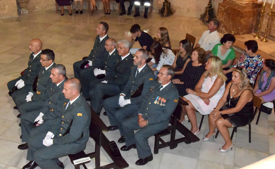 La Iglesia Mayor de Loja acogió de nuevo la celebración de la virgen del Pilar, festejo que sirvió para reconocer la labor de nueve agentes y mandos