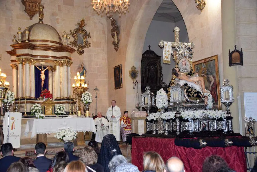 La lluvia obligó a la Hermandad Servita a suspender la salida de esta Dolorosa, acompañada con emoción por cientos de hermanos y vecinos de Loja