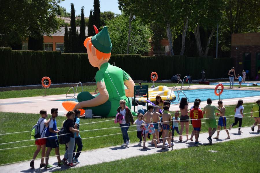 Comienzan cinco días de diversión para escolares y familias en la Ciudad Deportiva de la Joya.
