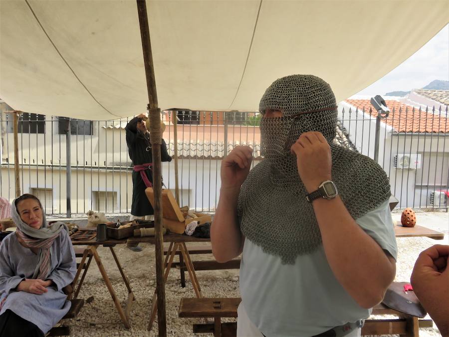 Visitamos el mercado artesano y el campamento histórico de la Alcazaba, protagonistas este fin de semana en Loja.