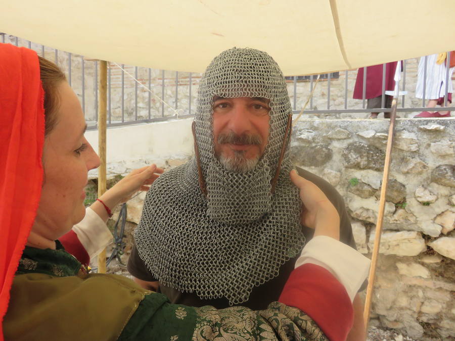 Visitamos el mercado artesano y el campamento histórico de la Alcazaba, protagonistas este fin de semana en Loja.