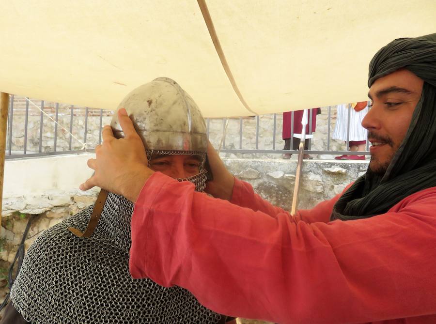 Visitamos el mercado artesano y el campamento histórico de la Alcazaba, protagonistas este fin de semana en Loja.