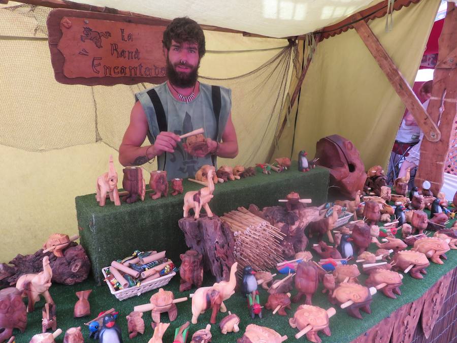Visitamos el mercado artesano y el campamento histórico de la Alcazaba, protagonistas este fin de semana en Loja.