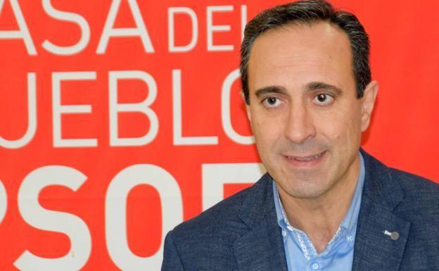 El PSOE lojeño defiende que el servicio de limpieza incluya la jornada completa de los trabajadores