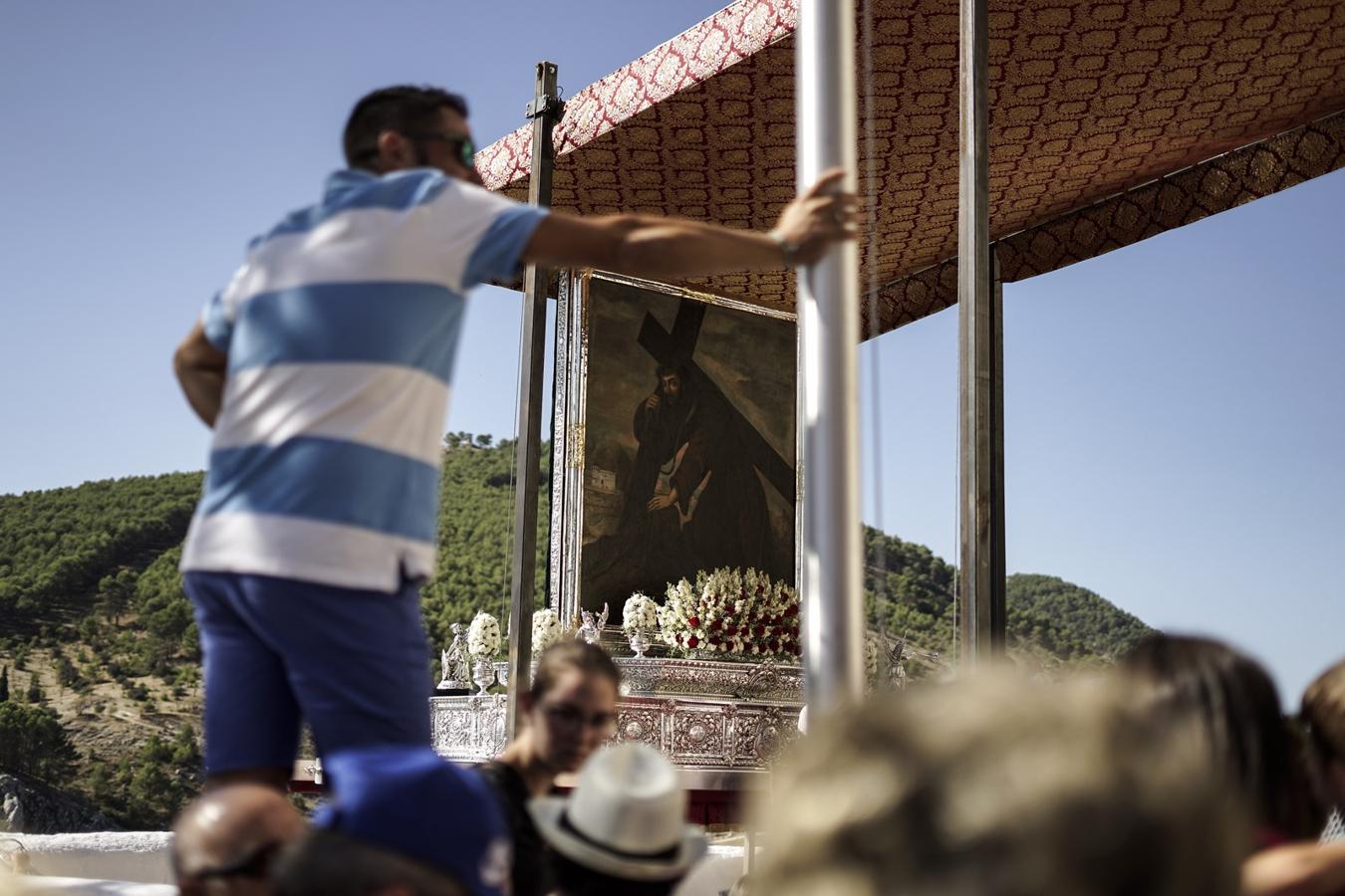 La devoción y costumbre en torno a este lienzo religioso concentra en Moclín a numerosos visitantes en una de las romerías más antiguas y multitudinarias de Andalucía