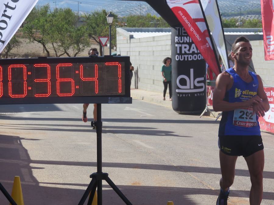 En la penúltima carrera del circuito provincial se han impuesto Cesáreo Ceballos -del Todo Suma- y Mª Dolores Arias -del Bikila-