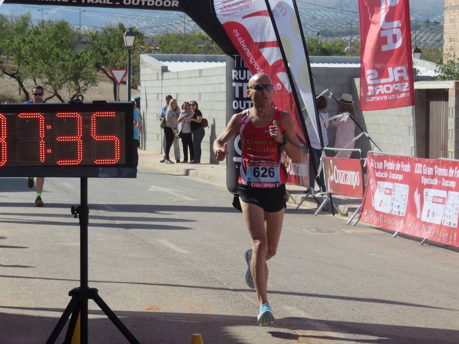 En la penúltima carrera del circuito provincial se han impuesto Cesáreo Ceballos -del Todo Suma- y Mª Dolores Arias -del Bikila-