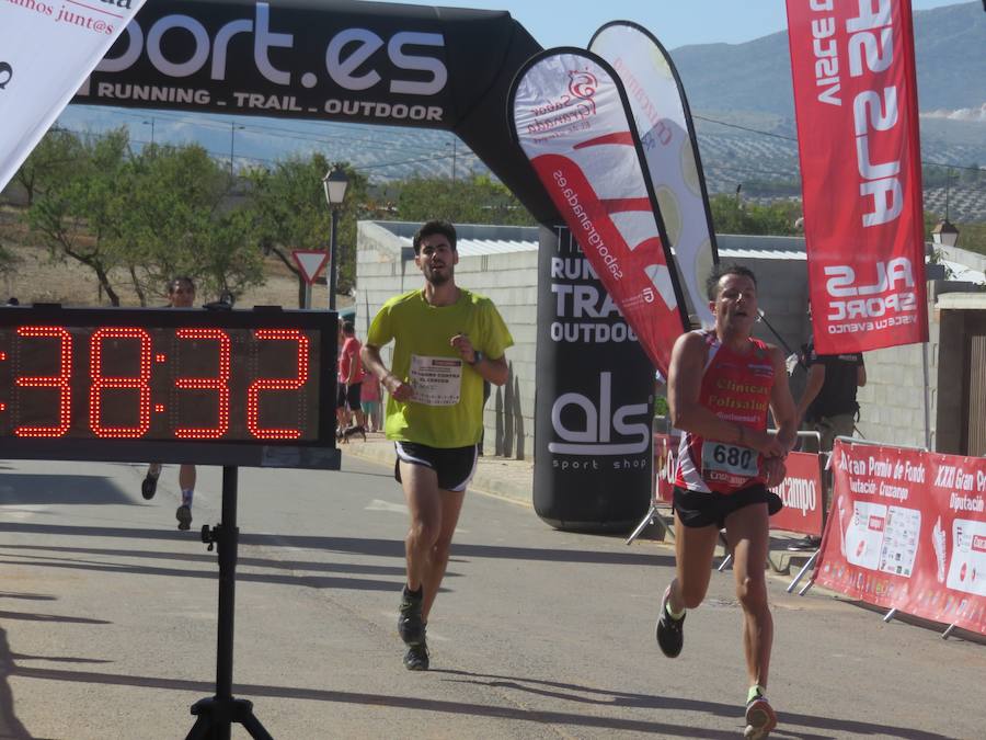 En la penúltima carrera del circuito provincial se han impuesto Cesáreo Ceballos -del Todo Suma- y Mª Dolores Arias -del Bikila-