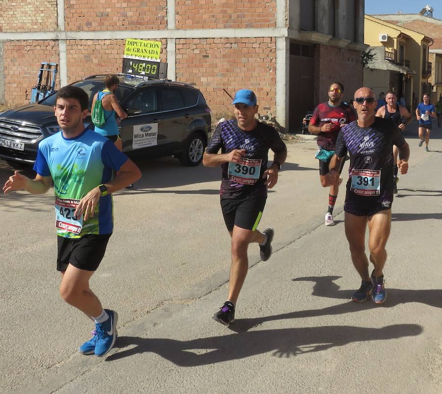 En la penúltima carrera del circuito provincial se han impuesto Cesáreo Ceballos -del Todo Suma- y Mª Dolores Arias -del Bikila-