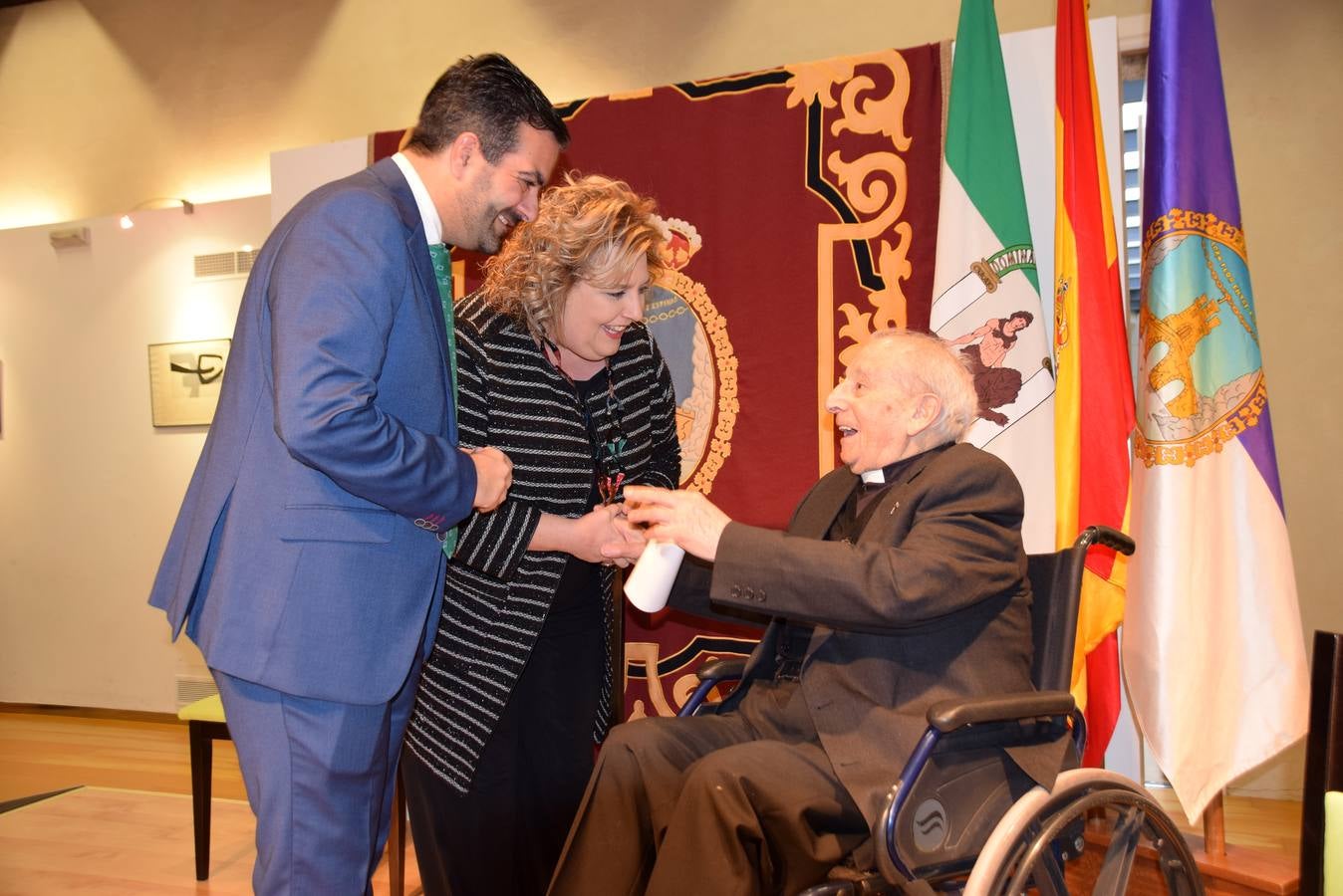 La Fundación Ibn al-Jatib premia a título póstumo a uno de sus vecinos más ilustres y al primer director del centro de FP