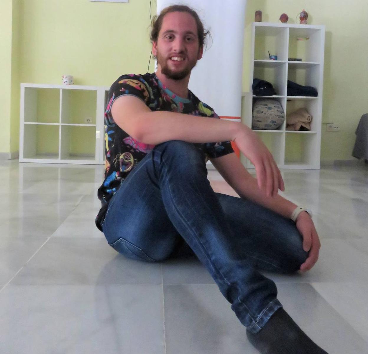 Paco posando para IDEAL
