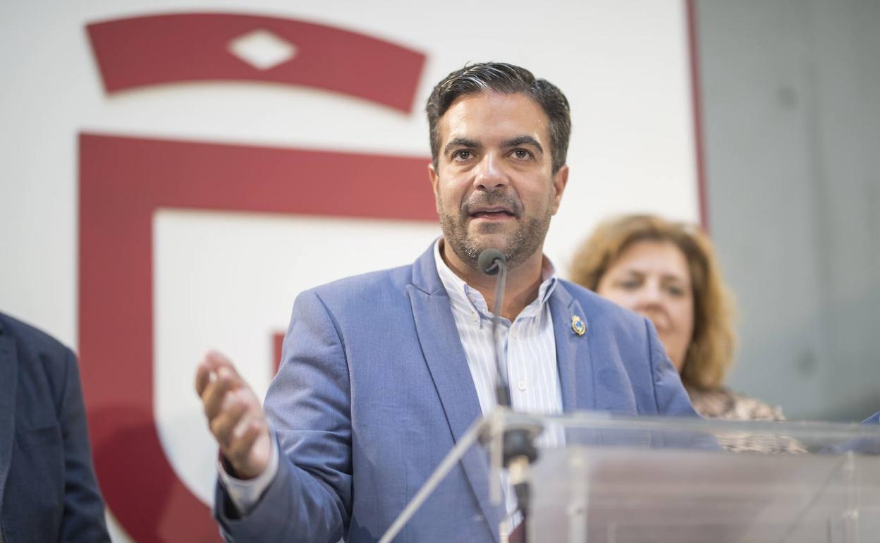 Joaquín Camacho. 