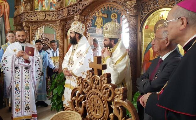 Consagrada en Roquetas la primera iglesia ortodoxa rumana de nueva planta  de España | Ideal