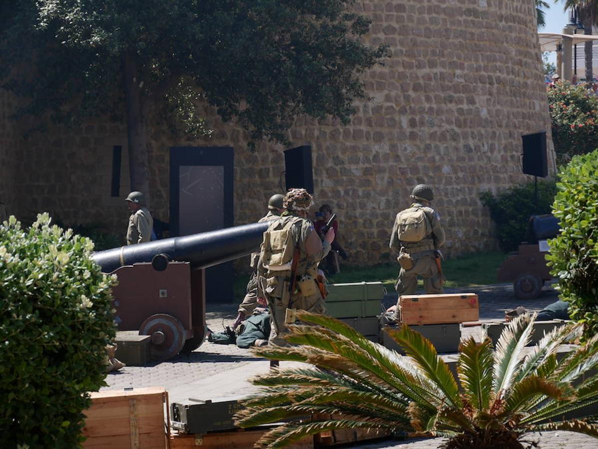 Dentro del II Encuentro con la Historia centrado en la Segunda Guerra Mundial, este sábado y domingo se llevaron a cabo unas recreaciones de unas de las batallas del Desembarco de Normandía, ante la presencia de cientos de espectadores.