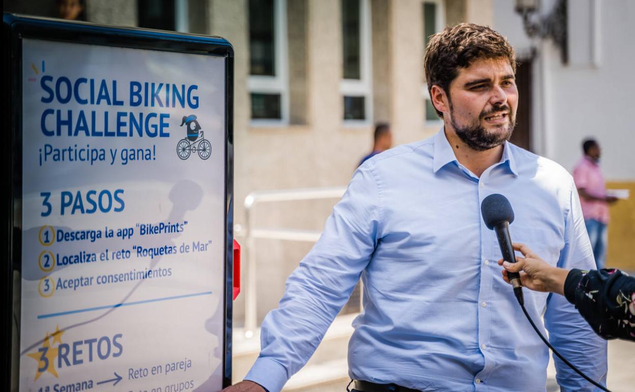 El Ayuntamiento reta a los roqueteros a usar la bicicleta a cambio de regalos