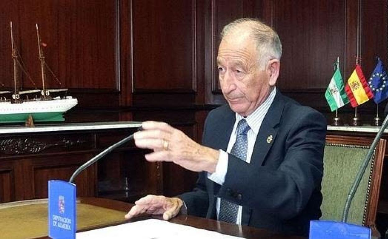 Tribunales | Roquetas de Mar | Amat exige «disculpas» de quienes piden su «dimisión» tras el archivo del caso Surponiente