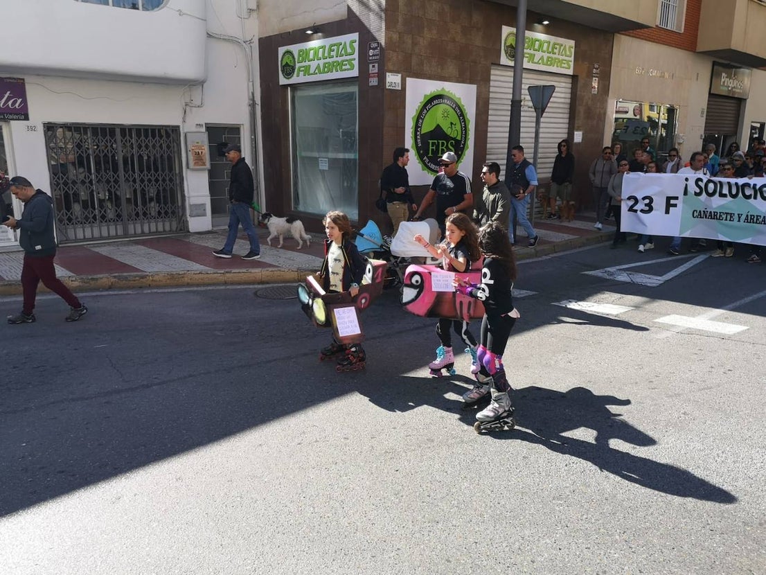 Los manifestantes exigen soluciones definitivas y no «parches». 