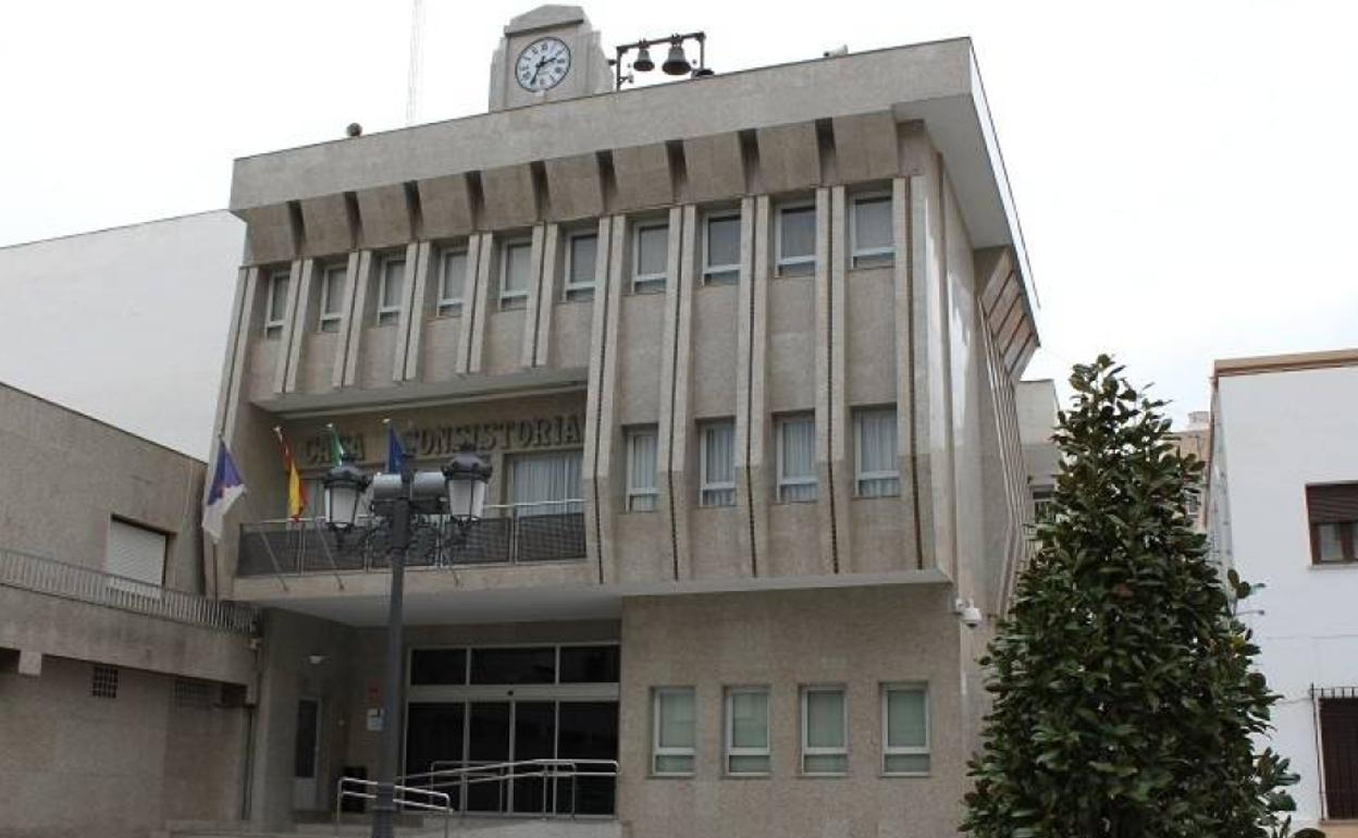 El Ayuntamiento de Roquetas aclara que la convocatoria para las bolsas de empleo está suspendida