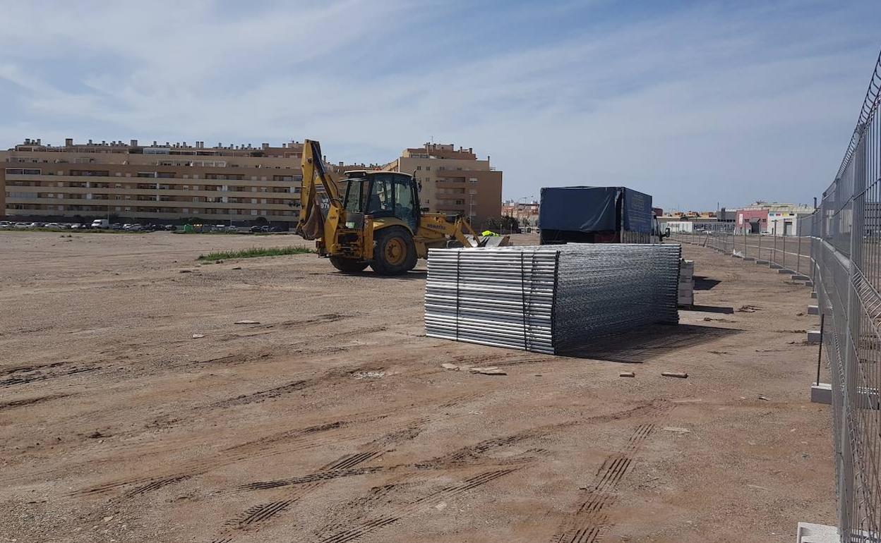 Roquetas inicia las obras de la conexión ciclopeatonal entre la playa y el centro comercial