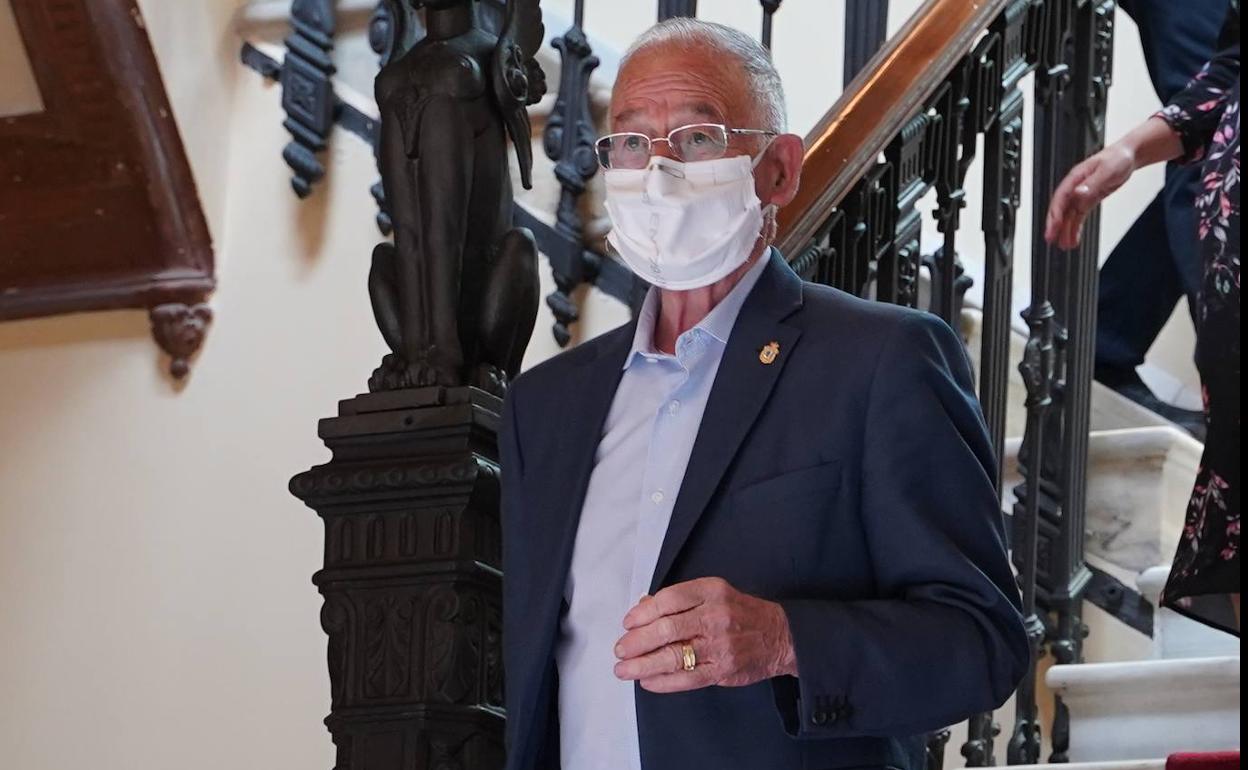 Test masivos y certificación sanitaria propia, el plan de Roquetas para convertirse en un destino seguro