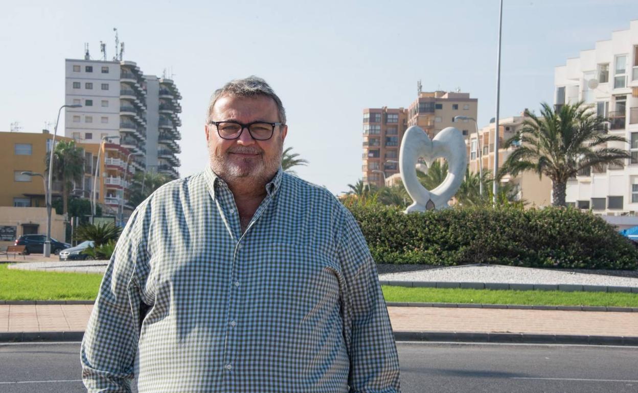 El PSOE advierte de la proliferación de mosquitos, que pueden ser «la puntilla» para la hostelería de Roquetas