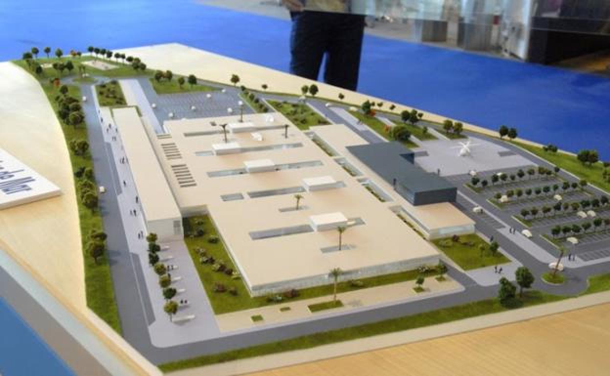 La Junta prevé pagar el hospital de Roquetas con fondos Next Generation que transferirá el Gobierno
