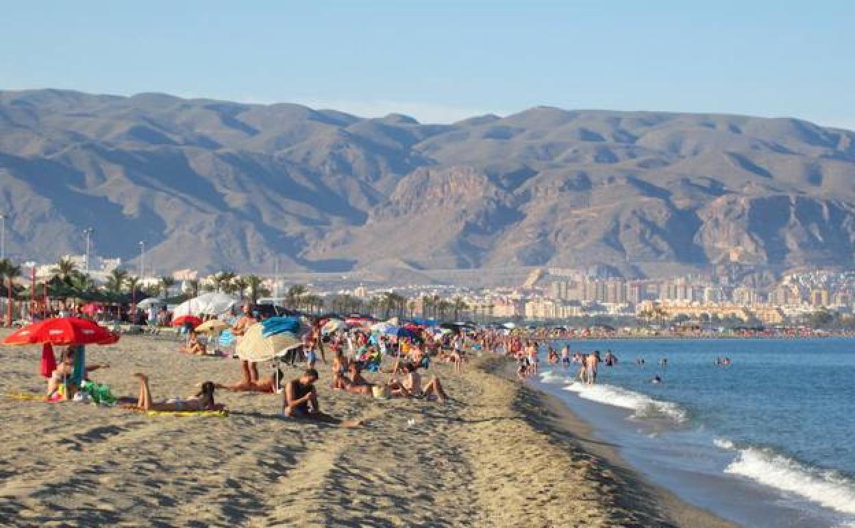 Licitado el servicio de supervisión de calidad y explotación de temporada de las playas