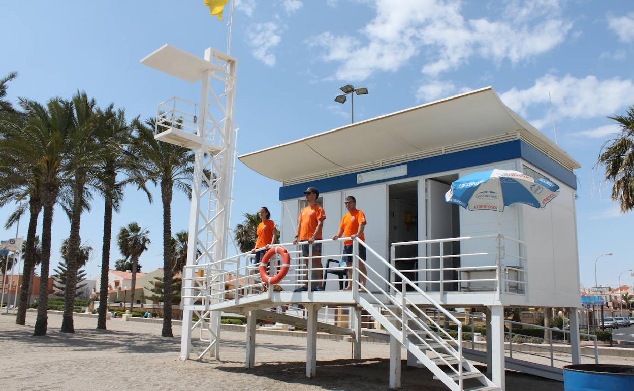 Los contratos retrasan la activación de la vigilancia y otros servicios de playas