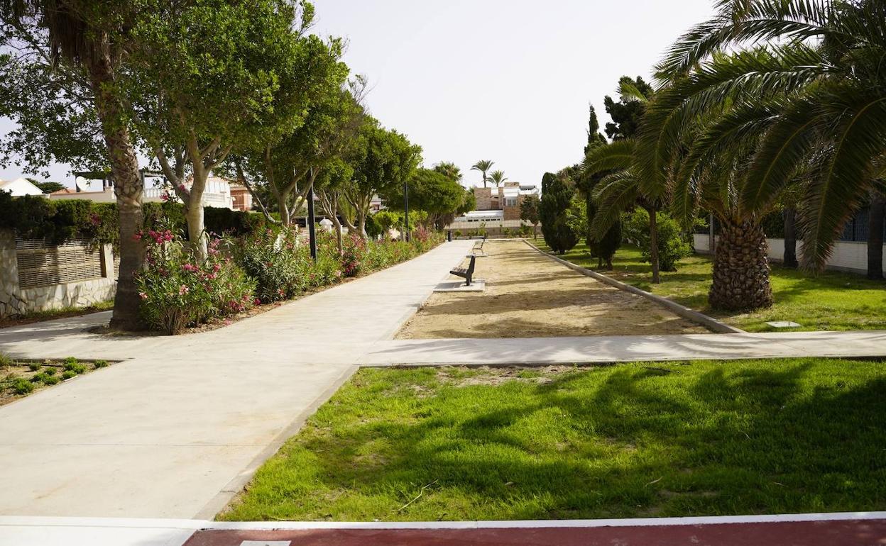 Finalizada la restauración de los corredores verdes de la 'Urba' de Roquetas
