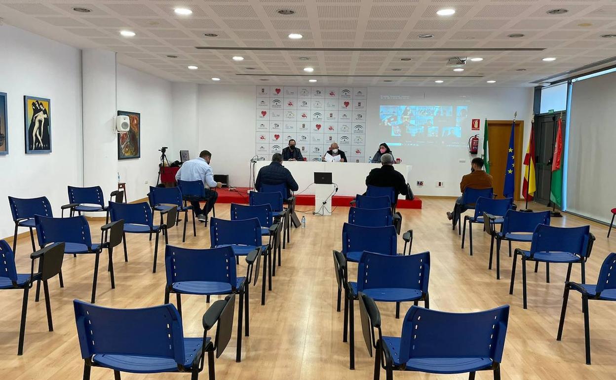 El Pleno de Vícar aprueba un centro de aves exóticas en el paraje El Gabirro