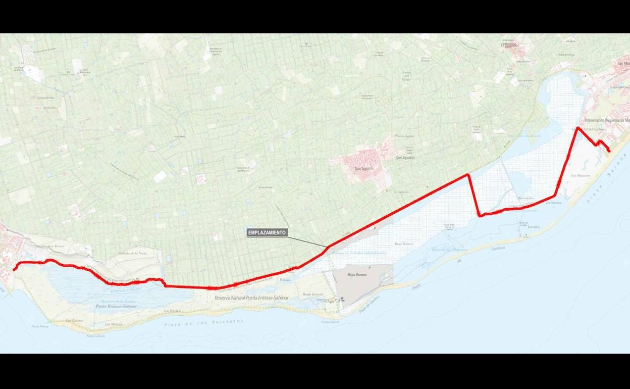 Salvo en la parte de Roquetas, casi todo el recorrido discurrirá bordeando por el norte la reserva y paraje de Punta Entinas. 