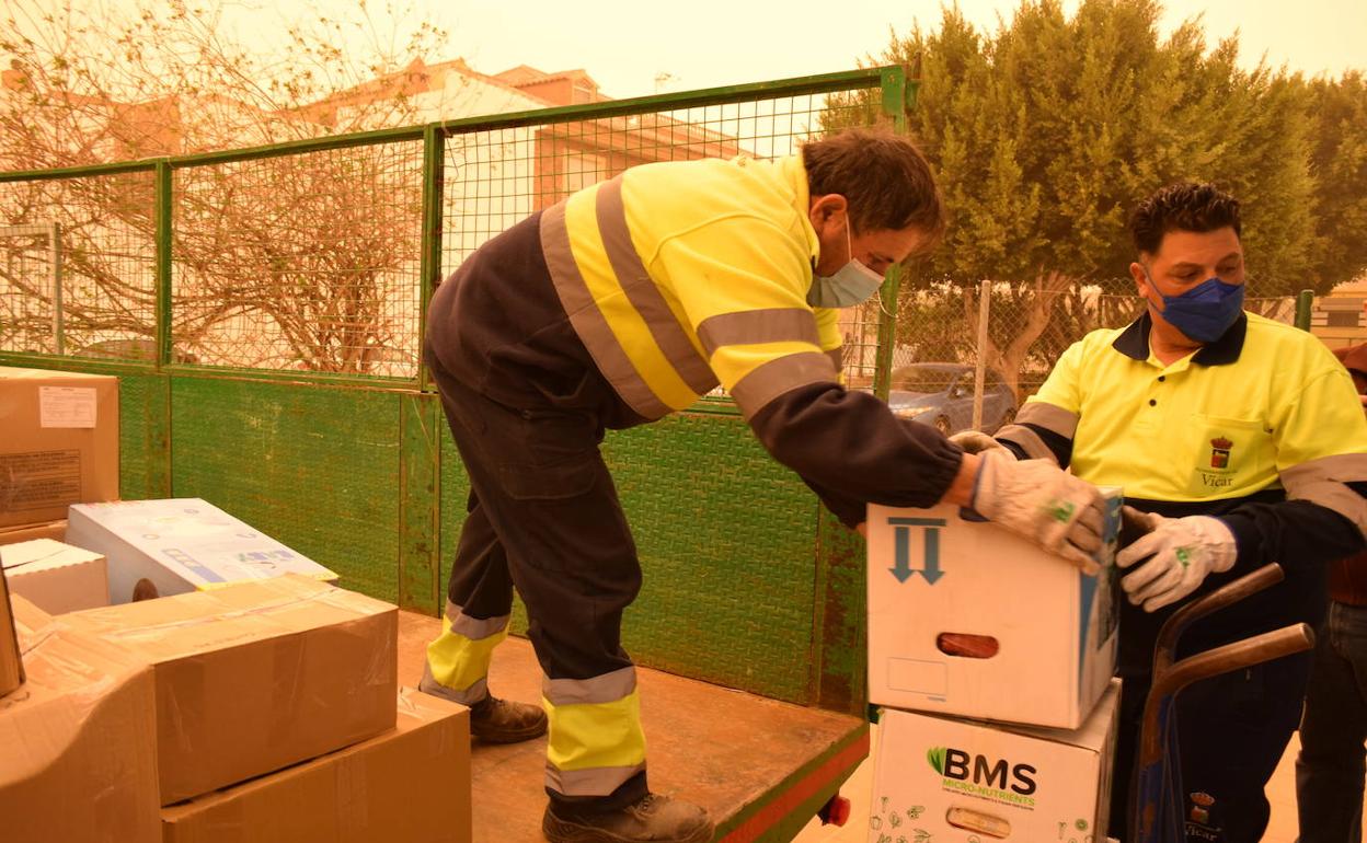 Vícar envía las primeras dos toneladas de ayuda humanitaria a Ucrania