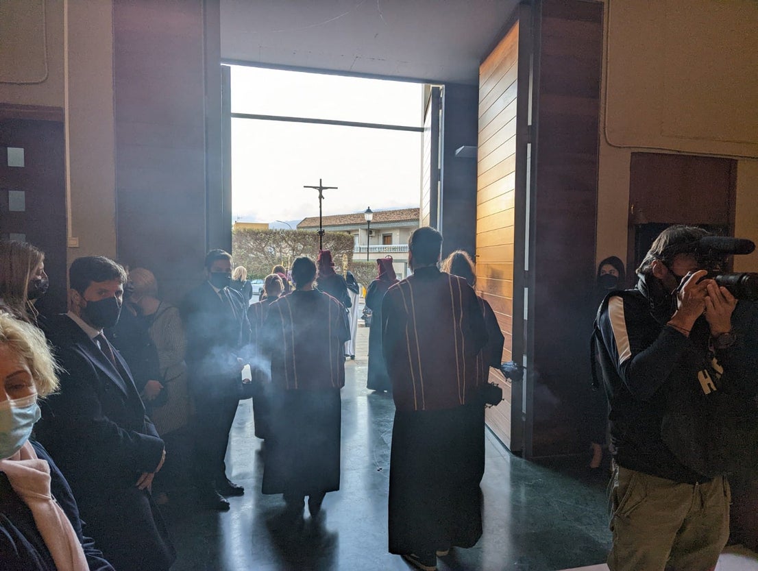 Fotos: El Cristo de la Expiración de Roquetas se echa a la calle