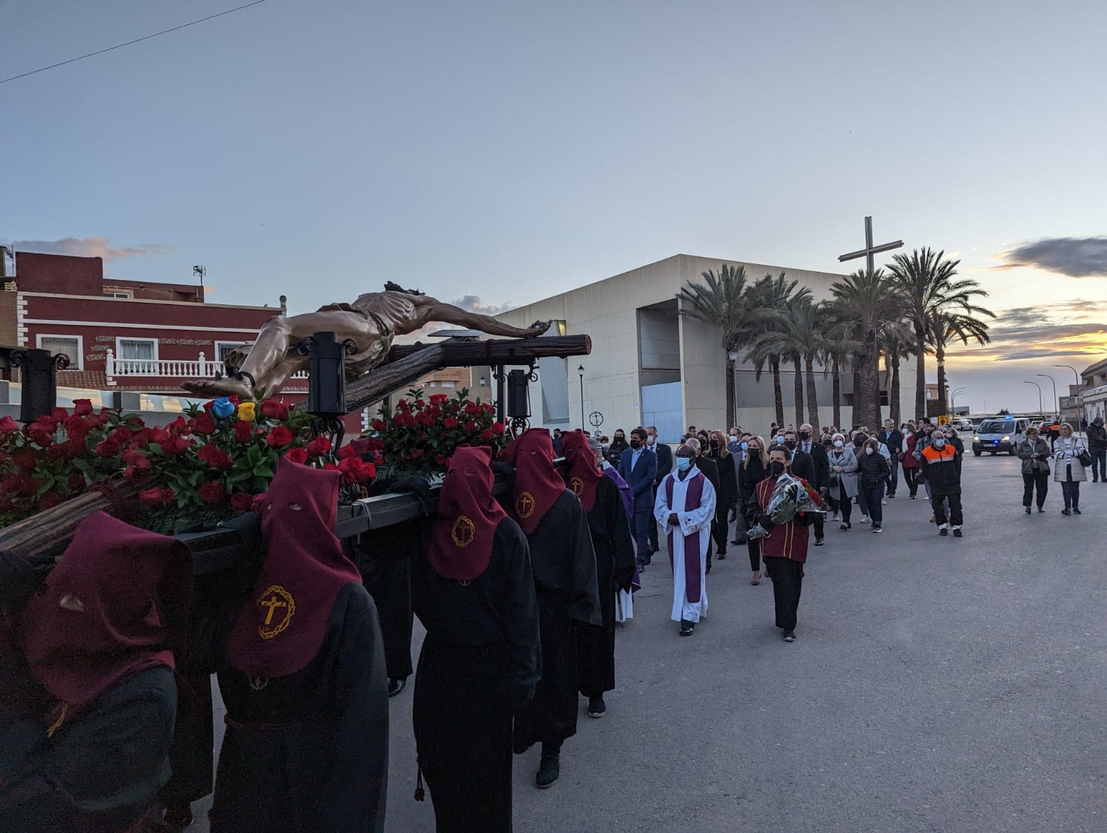 Fotos: El Cristo de la Expiración de Roquetas se echa a la calle