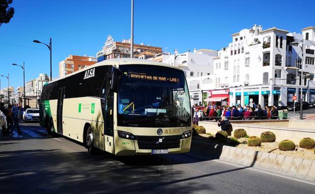 El Consorcio sale al paso de las críticas y anuncia el refuerzo de buses este lunes desde Aguadulce