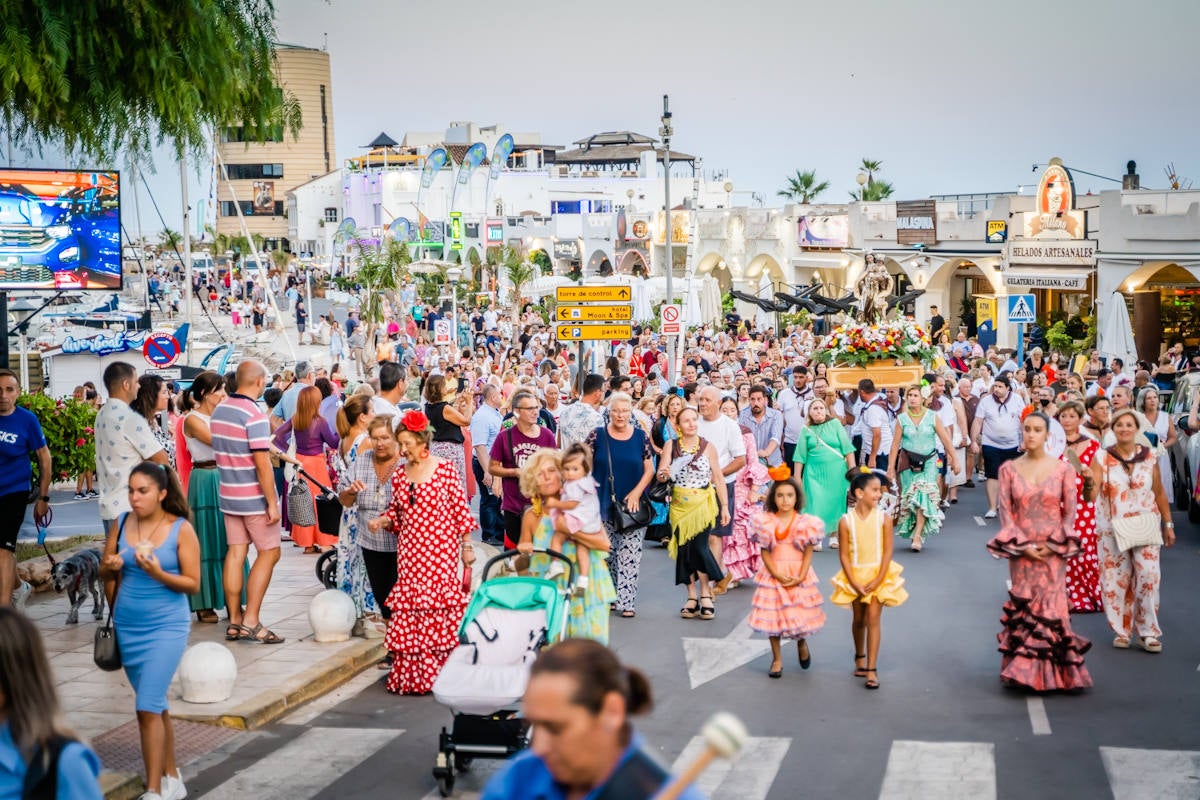 Fotos: Aguadulce lleva a la mar a su patrona